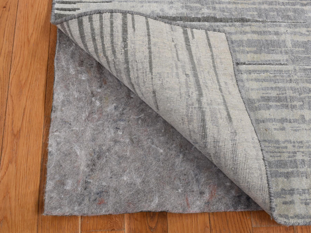 3'0" x 9'0" New Hand Knotted Grey Silk Runner Oriental Rug - MOA10287620