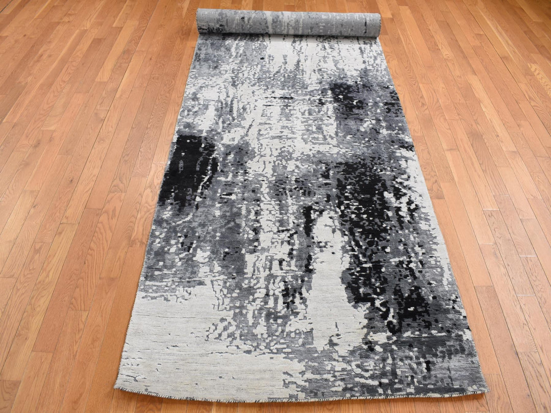 4'2" x 13'1" New Hand Knotted Grey Wool & Silk Runner Oriental Rug - MOA10287680