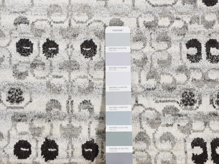 2'8" x 3'0" New Hand Knotted Grey Wool Rectangle Oriental Rug - MOA10287686