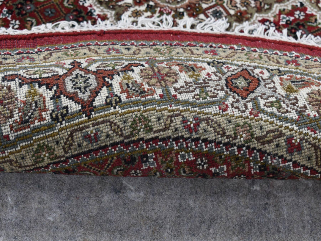 4'1" x 4'1" New Hand Knotted Red Wool Round Oriental Rug - MOA10287721