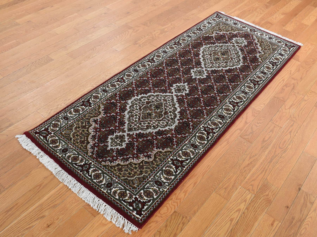 2'8" x 6'10" New Hand Knotted Red Wool Runner Oriental Rug - MOA10287722