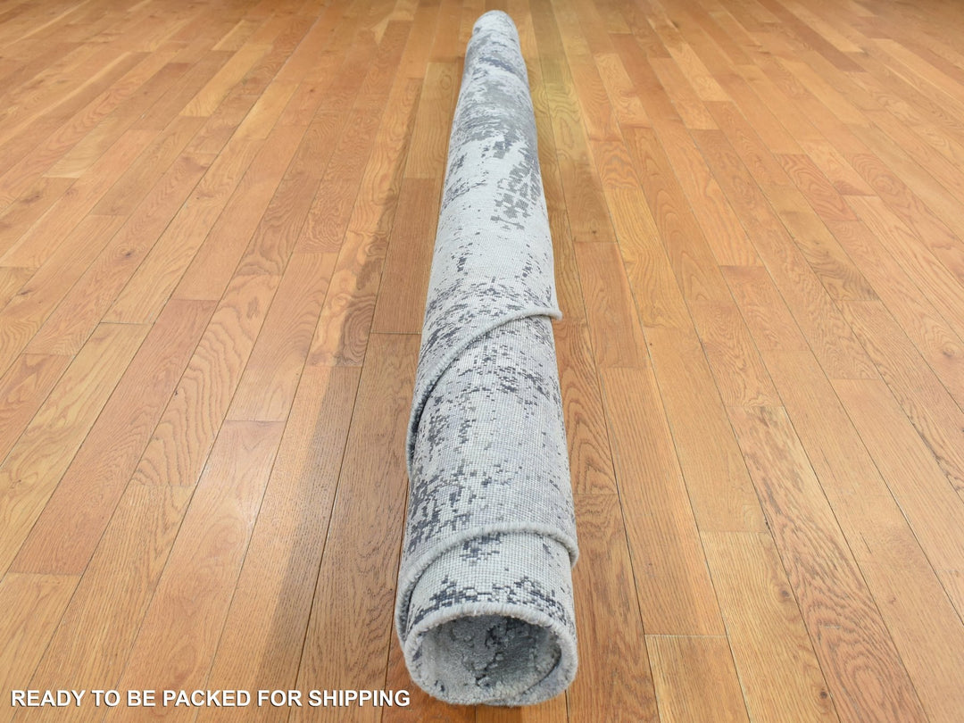 8'1" x 8'1" New Hand Knotted Grey Wool & Silk Round Oriental Rug - MOA10287743