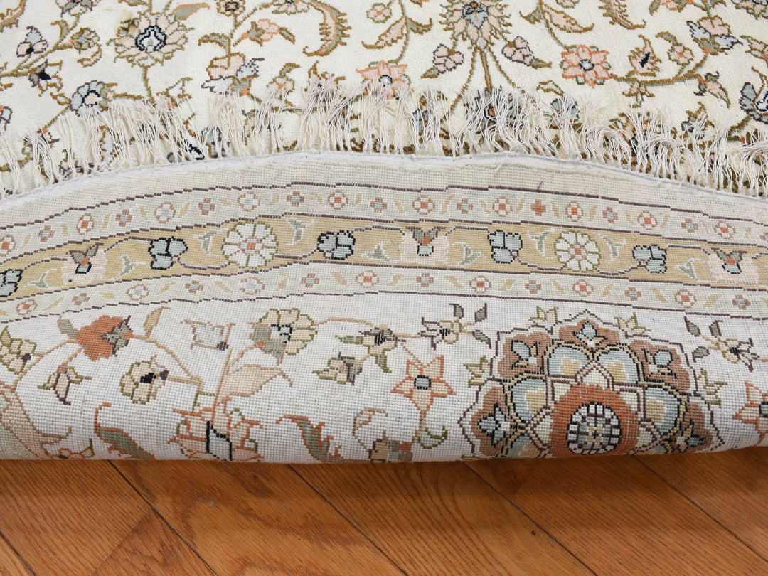 9'1" x 9'1" New Hand Knotted Ivory Silk Round Oriental Rug - MOA10287755