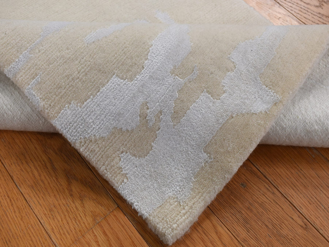 2'0" x 3'0" New Hand Knotted Beige Wool & Silk Rectangle Oriental Rug - MOA10287793