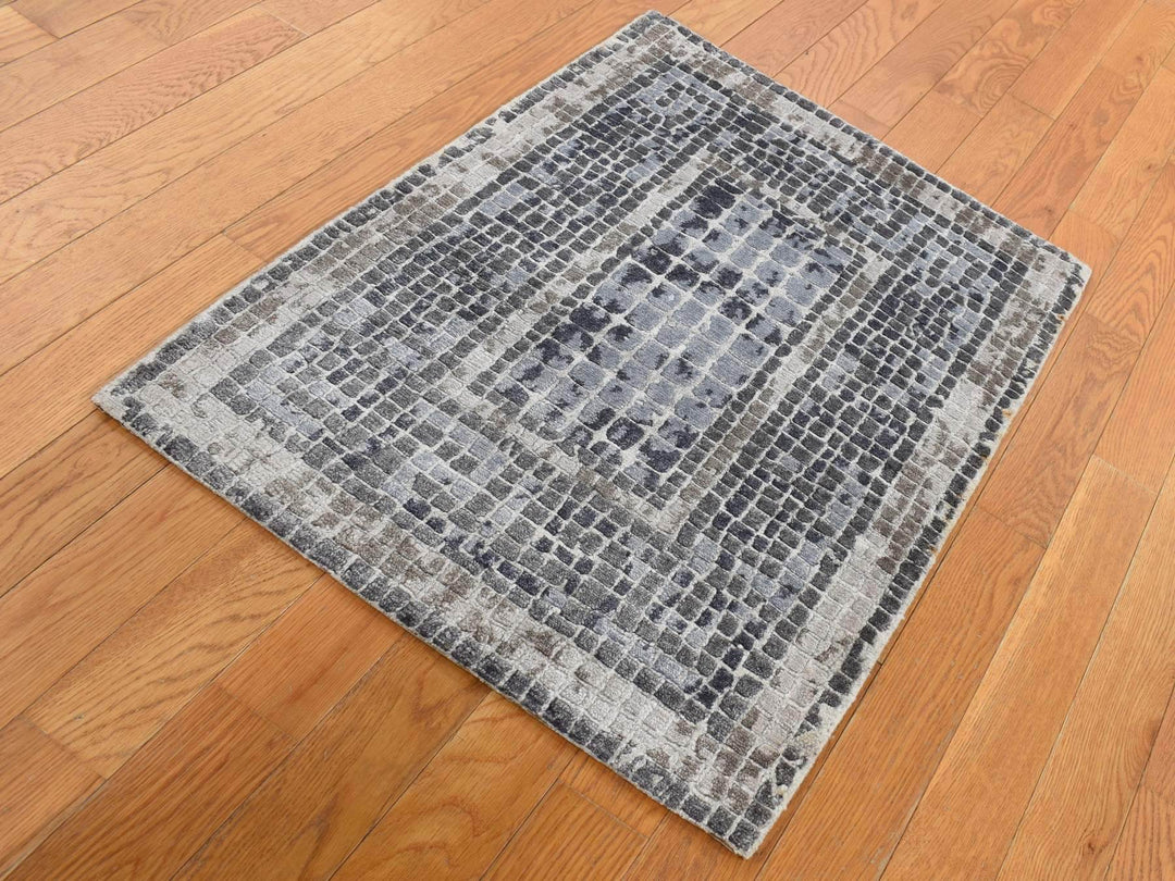 2'3" x 3'2" New Hand Knotted Grey Wool & Silk Rectangle Oriental Rug - MOA10287801