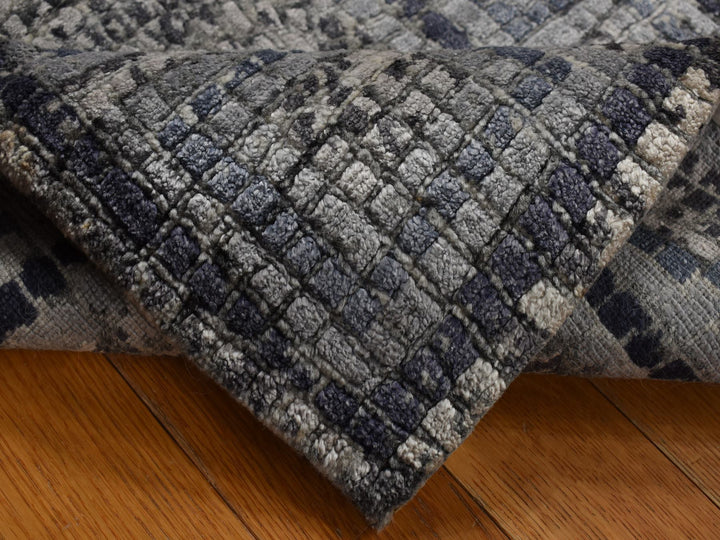 2'3" x 3'2" New Hand Knotted Grey Wool & Silk Rectangle Oriental Rug - MOA10287805