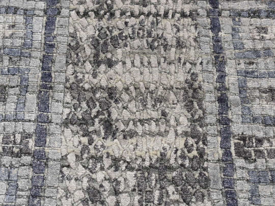 2'3" x 3'2" New Hand Knotted Grey Wool & Silk Rectangle Oriental Rug - MOA10287805