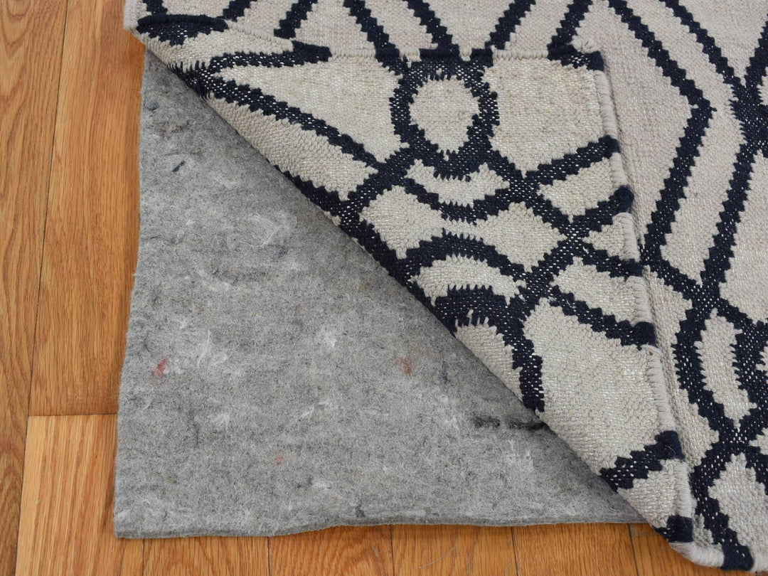 2'9" x 6'0" New Hand Woven Grey Wool Runner Oriental Rug - MOA10287834