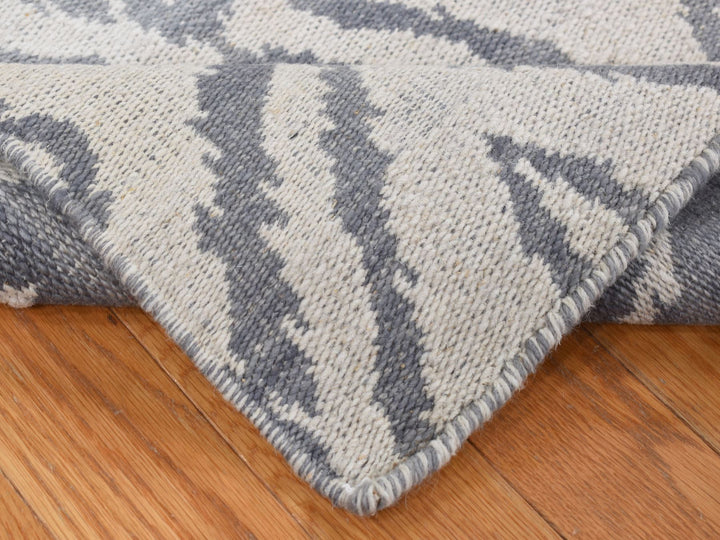 2'0" x 3'3" New Hand Woven Grey Wool Rectangle Oriental Rug - MOA10287848