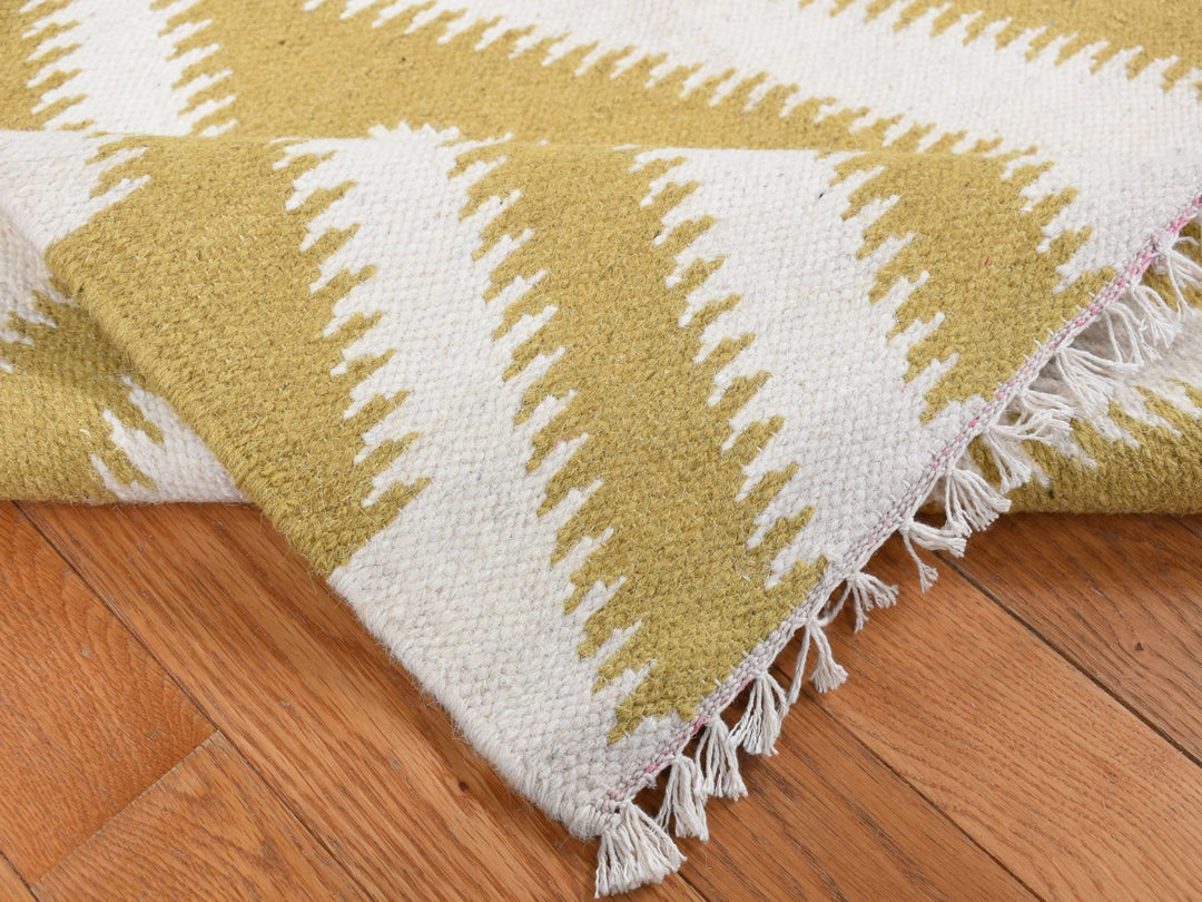 8'0" x 10'0" New Hand Woven Yellow Wool Rectangle Oriental Rug - MOA10287882
