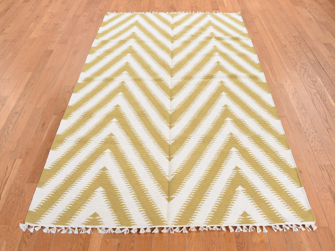 5'0" x 8'0" New Hand Woven Yellow Wool Rectangle Oriental Rug - MOA10287887