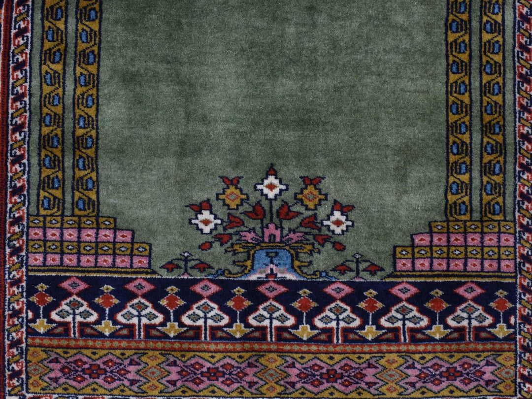 2'6" x 4'0" Vintage Hand Knotted Green Wool Rectangle Oriental Rug - MOA10287917