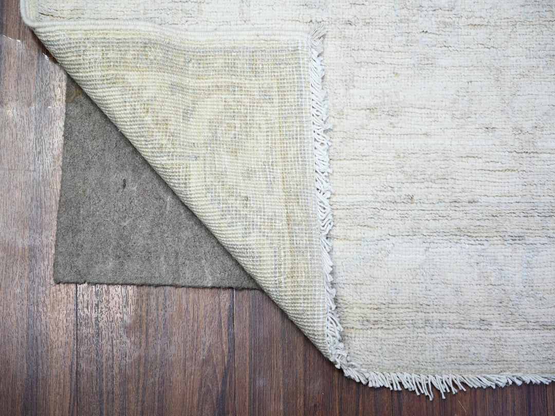 2'6" x 5'10" New Hand Knotted Grey Wool Runner Oriental Rug - MOA10288363