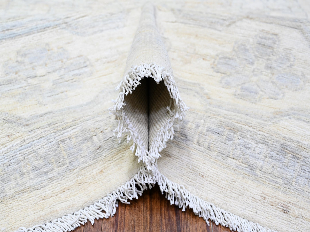 9'8" x 13'6" New Hand Knotted Ivory Wool Rectangle Oriental Rug - MOA10288558