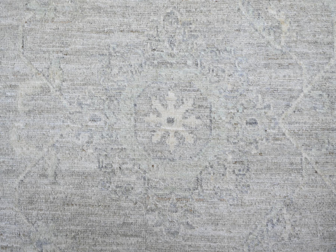 8'10" x 11'5" New Hand Knotted Grey Wool Rectangle Oriental Rug - MOA10288582