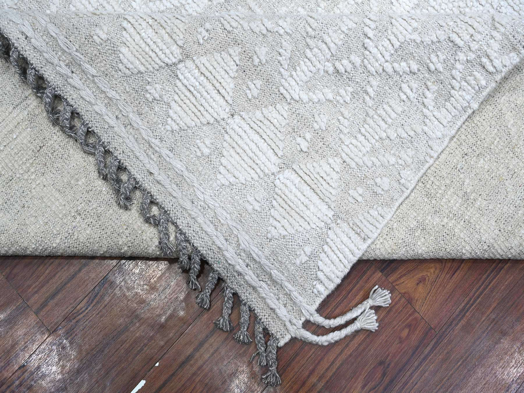 9'9" x 15'4" New Hand Knotted Ivory Wool Rectangle Oriental Rug - MOA10289173