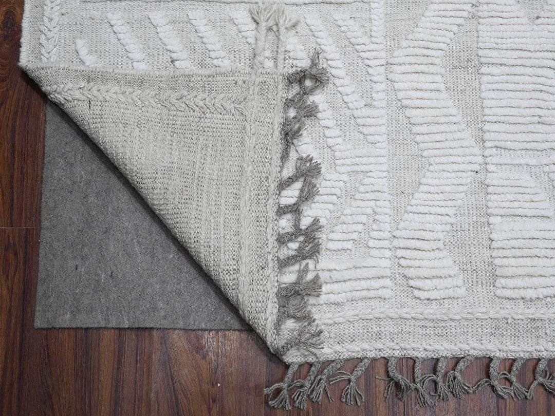 9'11" x 14'2" New Hand Knotted Ivory Wool Rectangle Oriental Rug - MOA10289174