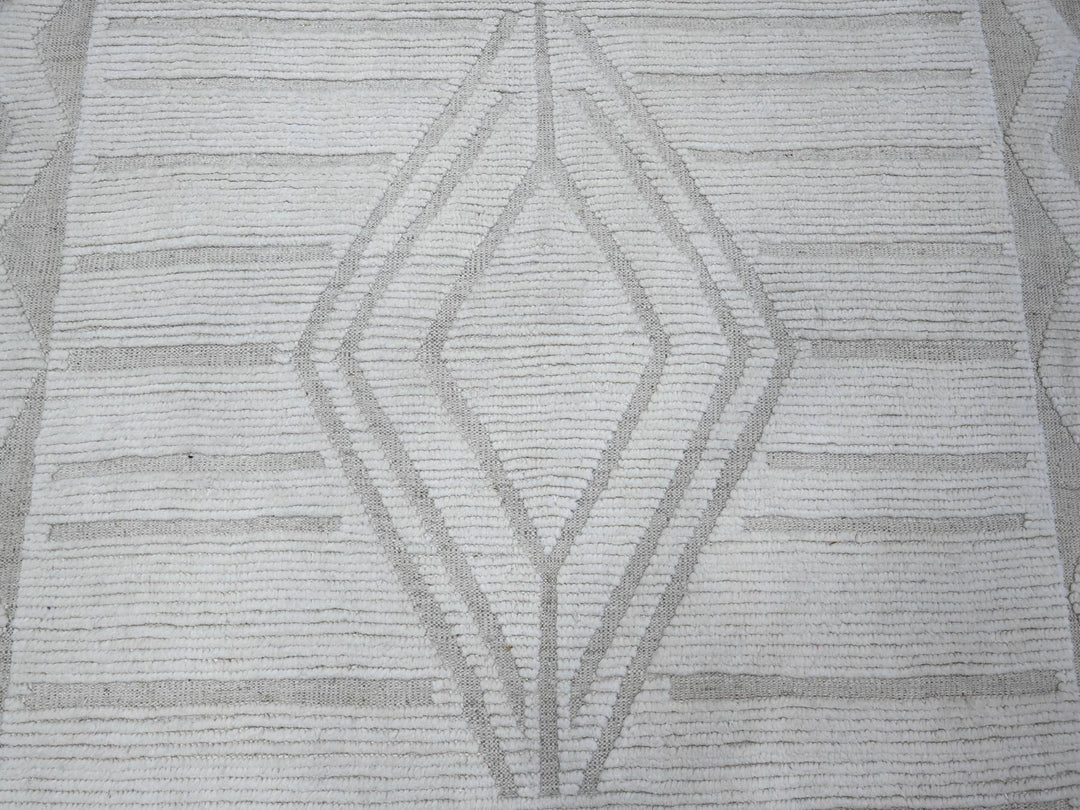 9'11" x 14'2" New Hand Knotted Ivory Wool Rectangle Oriental Rug - MOA10289174
