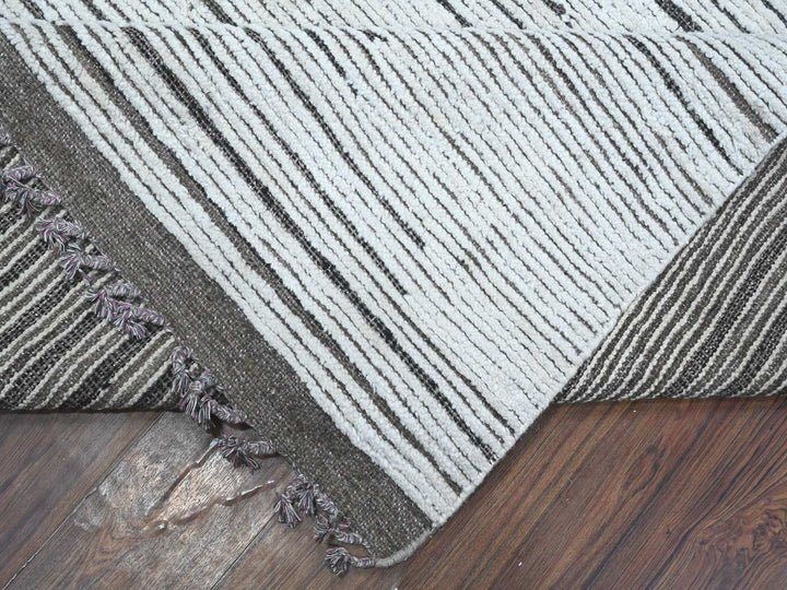 8'11" x 13'2" New Hand Knotted Ivory Wool Rectangle Oriental Rug - MOA10289190