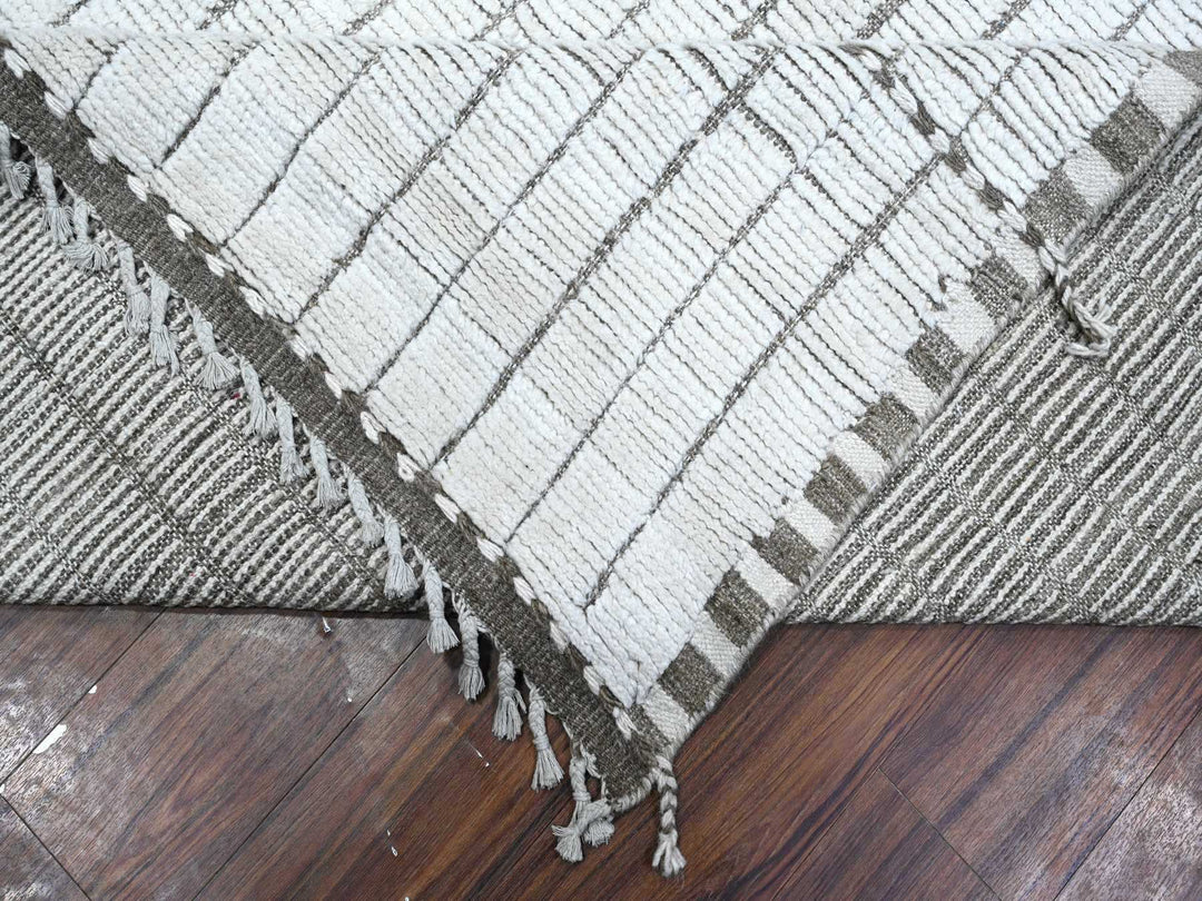 12'2" x 15'2" New Hand Knotted Ivory Wool Rectangle Oriental Rug - MOA10289192