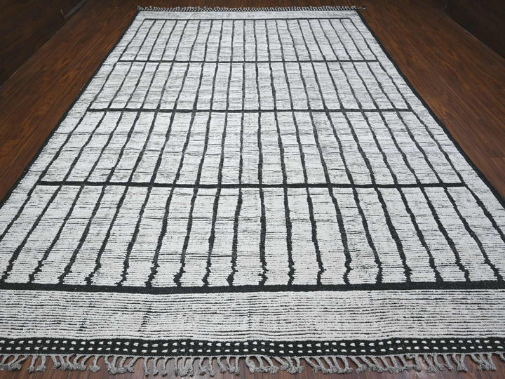 9'11" x 14'0" New Hand Knotted Ivory Wool Rectangle Oriental Rug - MOA10289315