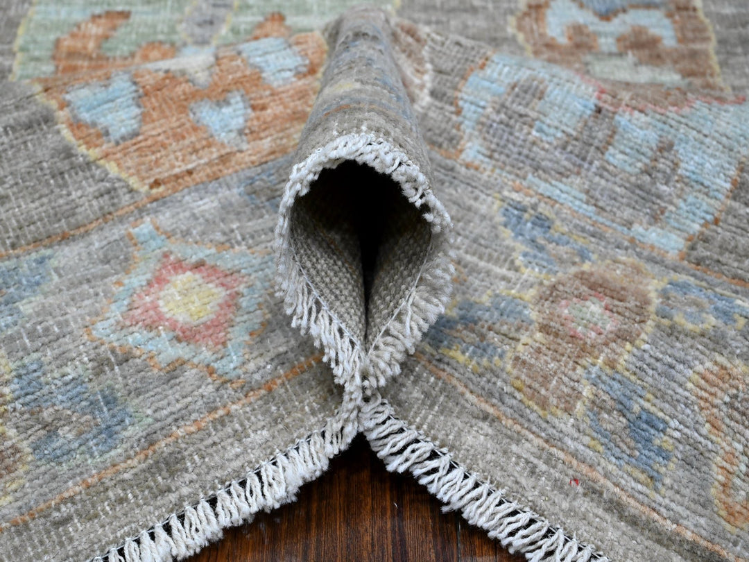 7'11" x 9'8" New Hand Knotted Grey Wool Rectangle Oriental Rug - MOA10289318