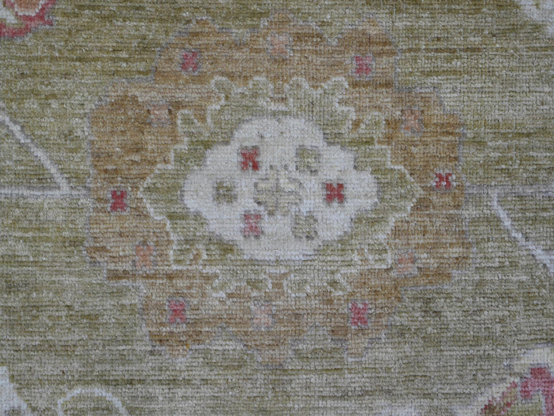 8'1" x 9'7" New Hand Knotted Green Wool Rectangle Oriental Rug - MOA10289767