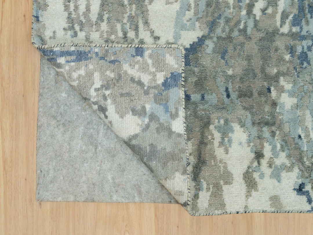 2'6" x 7'11" New Hand Knotted Blue Wool & Silk Runner Oriental Rug - MOA10290199