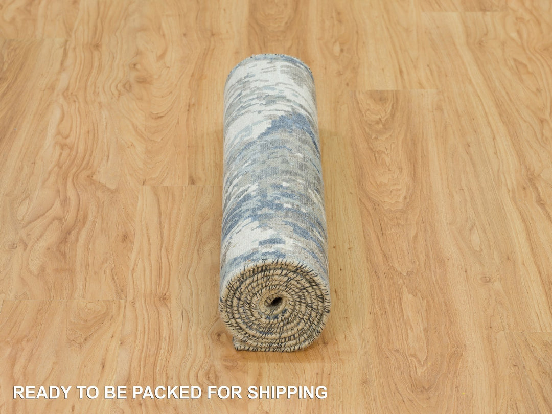 2'6" x 7'11" New Hand Knotted Blue Wool & Silk Runner Oriental Rug - MOA10290199