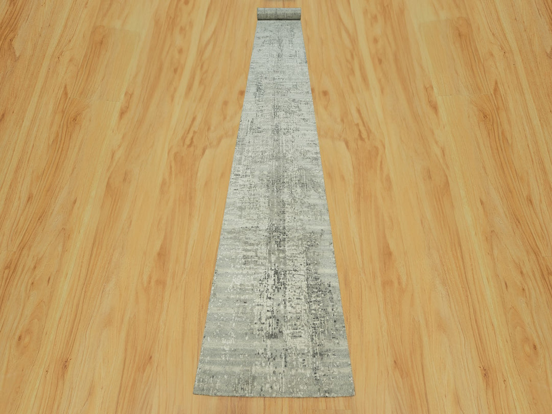 2'6" x 25'9" New Hand Knotted Grey Wool Runner Oriental Rug - MOA10290418
