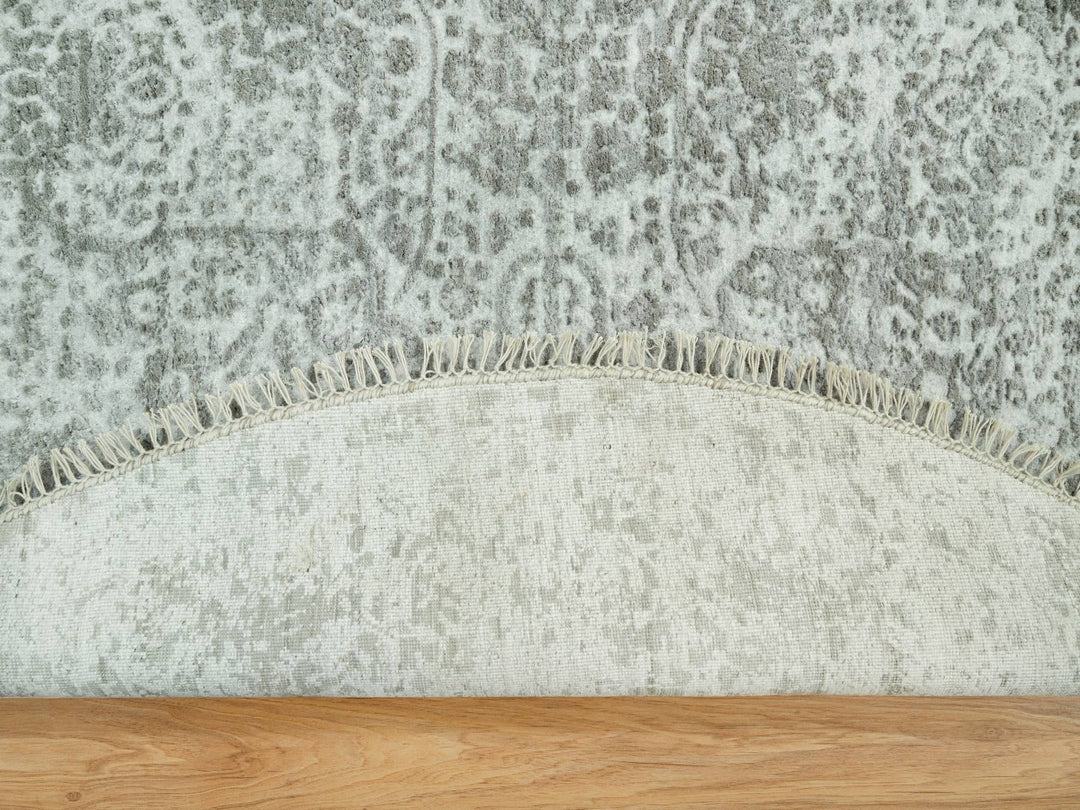 7'10" x 7'10" New Hand Knotted Grey Wool & Silk Round Oriental Rug - MOA10290447
