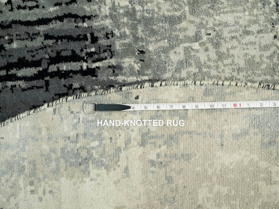 6'1" x 6'1" New Hand Knotted Black Wool & Silk Round Oriental Rug - MOA10290453