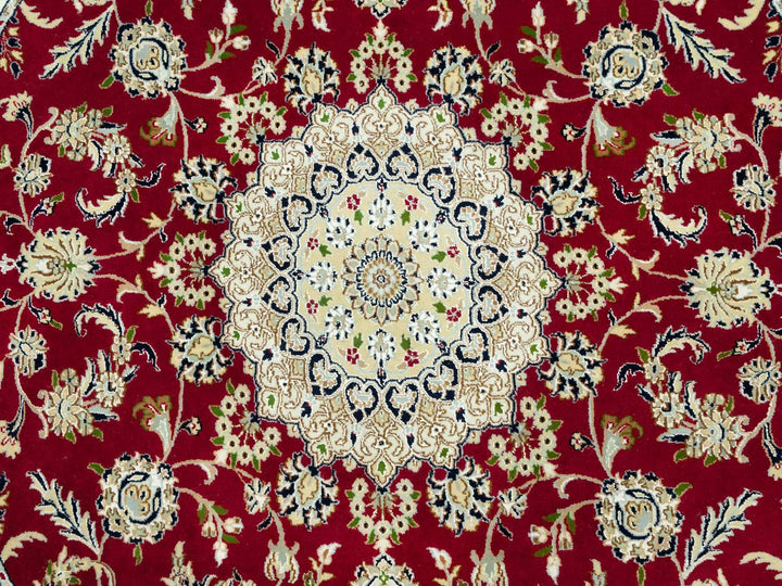 7'8" x 7'8" New Hand Knotted Red Wool Round Oriental Rug - MOA10290496