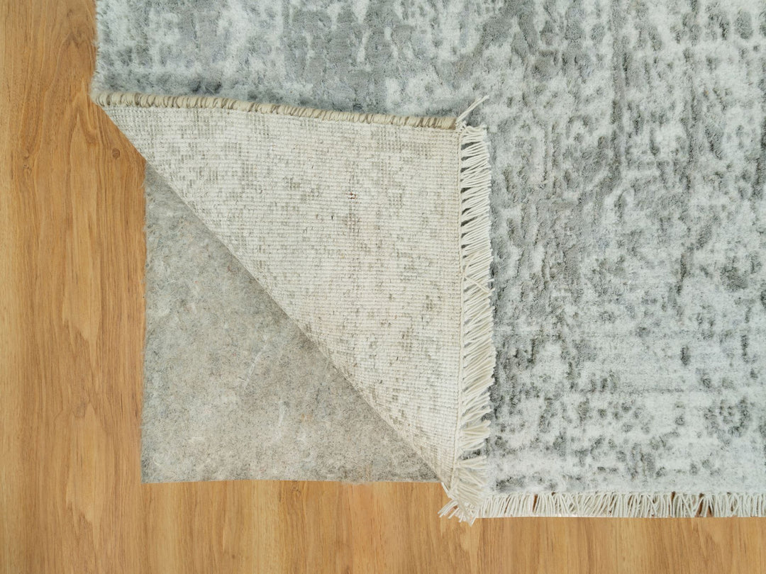 1'11" x 3'2" New Hand Knotted Grey Wool & Silk Rectangle Oriental Rug - MOA10290537