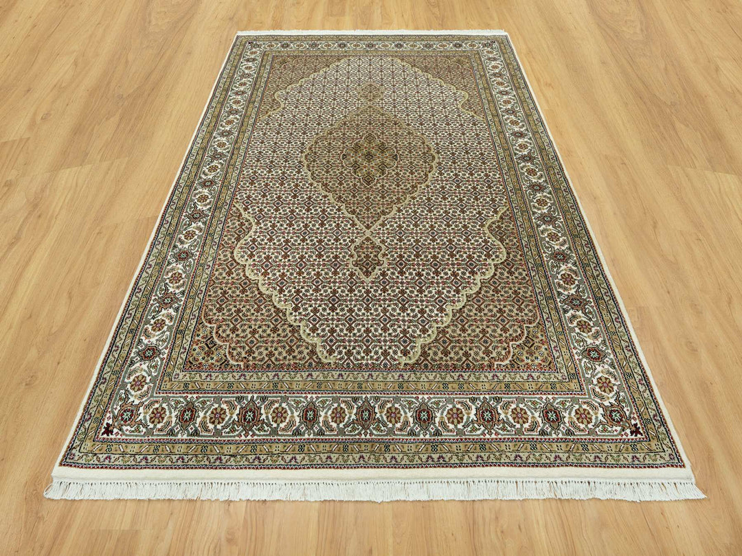 5'10" x 9'2" New Hand Knotted Ivory Wool Rectangle Oriental Rug - MOA10290598