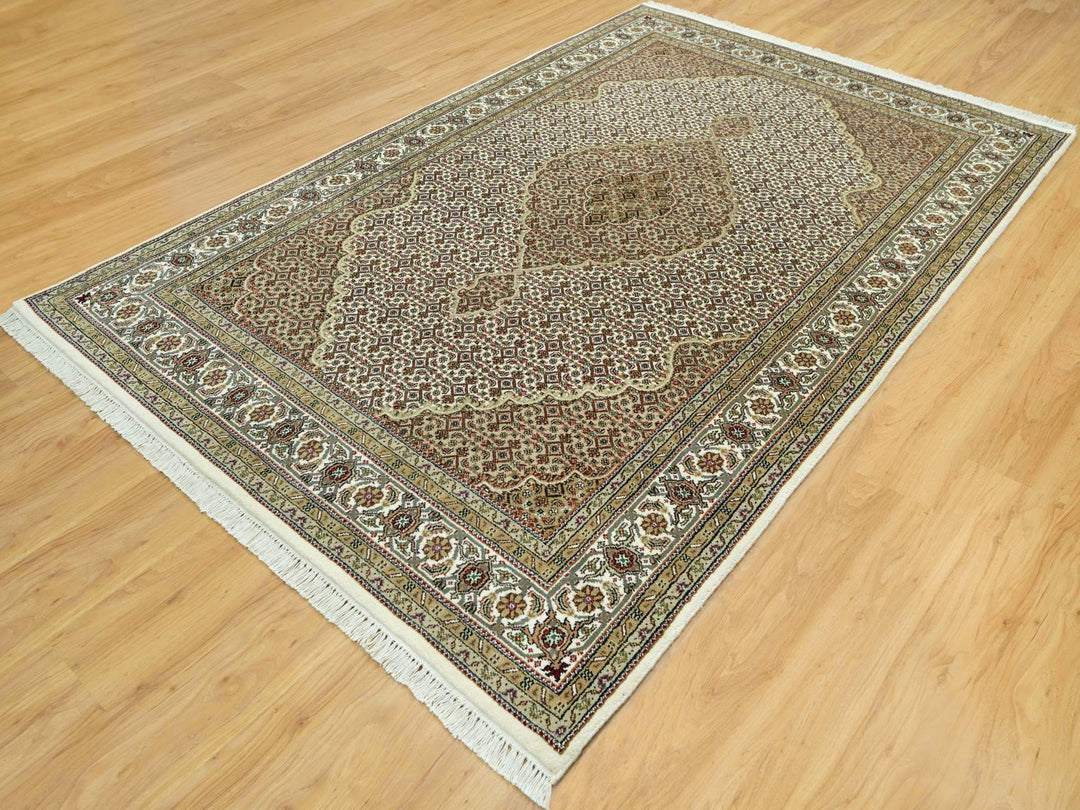 5'10" x 9'2" New Hand Knotted Ivory Wool Rectangle Oriental Rug - MOA10290598
