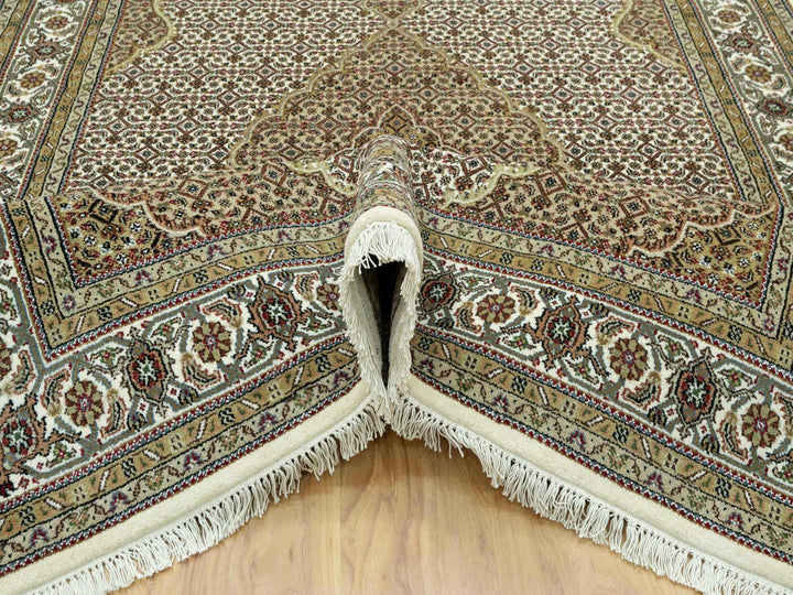 5'10" x 9'2" New Hand Knotted Ivory Wool Rectangle Oriental Rug - MOA10290598