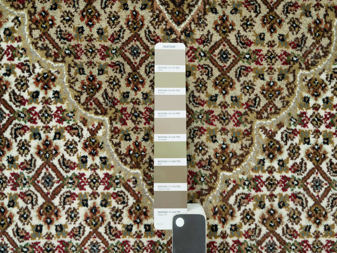 5'10" x 9'2" New Hand Knotted Ivory Wool Rectangle Oriental Rug - MOA10290598