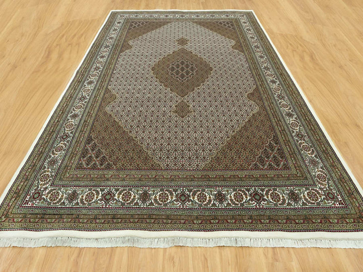 9'10" x 14'0" New Hand Knotted Ivory Wool Rectangle Oriental Rug - MOA10290622
