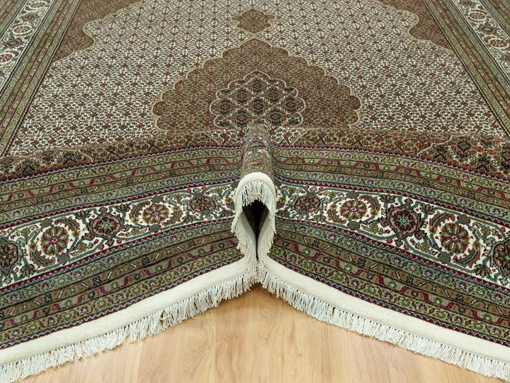 9'10" x 14'0" New Hand Knotted Ivory Wool Rectangle Oriental Rug - MOA10290622