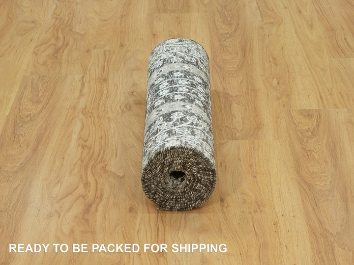2'6" x 9'10" New Hand Knotted Grey Wool & Silk Runner Oriental Rug - MOA10290685