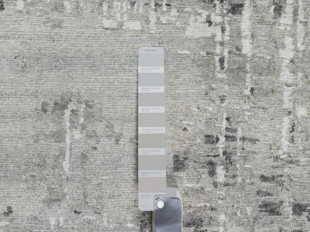 10'0" x 10'2" New Hand Knotted Grey Wool Square Oriental Rug - MOA10290842