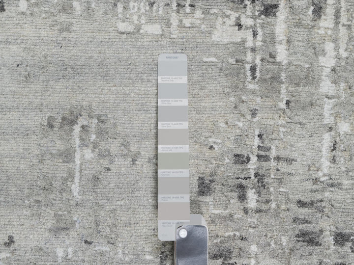 10'0" x 10'2" New Hand Knotted Grey Wool Square Oriental Rug - MOA10290842