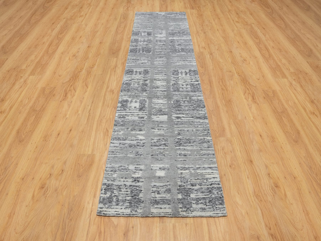 2'6" x 10'0" New Hand Knotted Grey Wool Runner Oriental Rug - MOA10290843