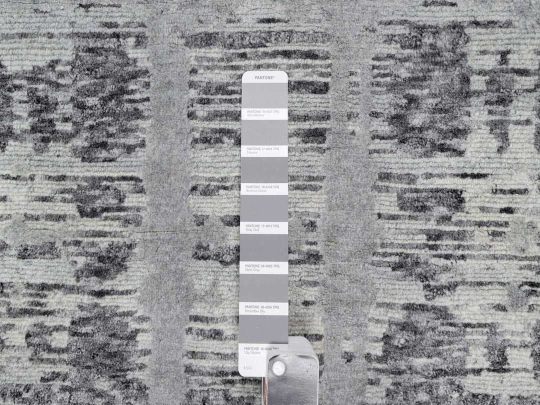 2'6" x 10'0" New Hand Knotted Grey Wool Runner Oriental Rug - MOA10290843