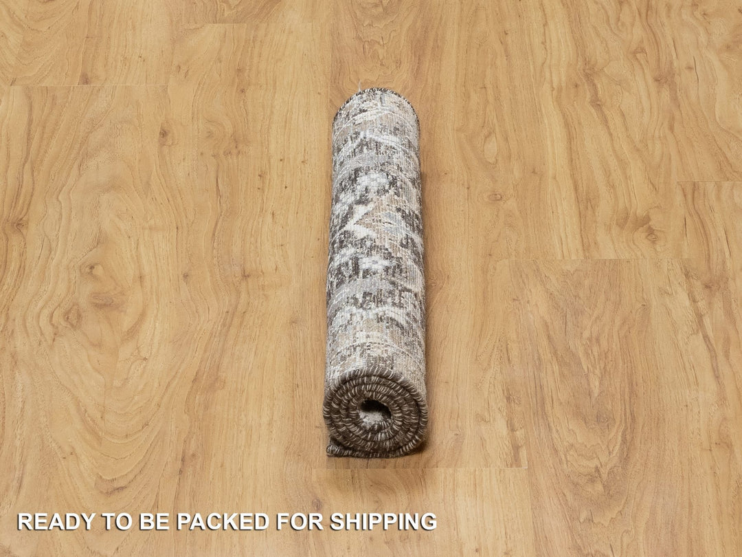 2'1" x 2'11" New Hand Knotted Brown Wool & Silk Rectangle Oriental Rug - MOA10290950