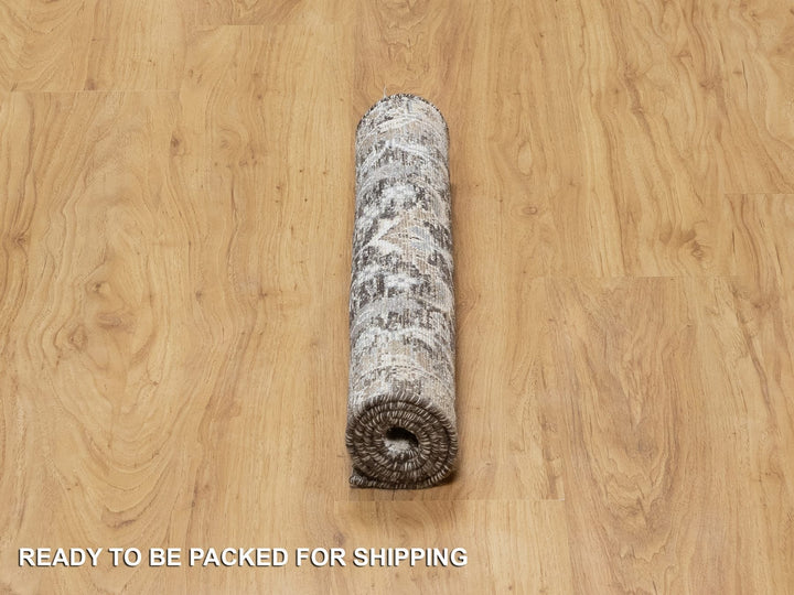 2'1" x 2'11" New Hand Knotted Brown Wool & Silk Rectangle Oriental Rug - MOA10290950