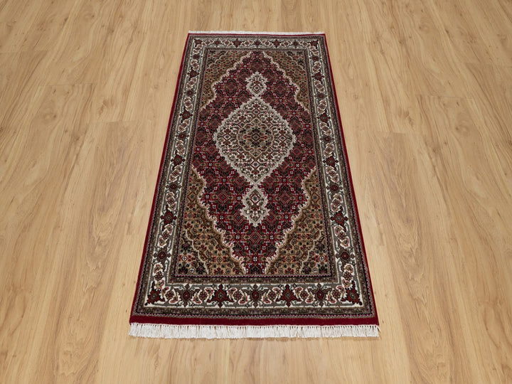 2'10" x 5'1" New Hand Knotted Red Wool Rectangle Oriental Rug - MOA10290984