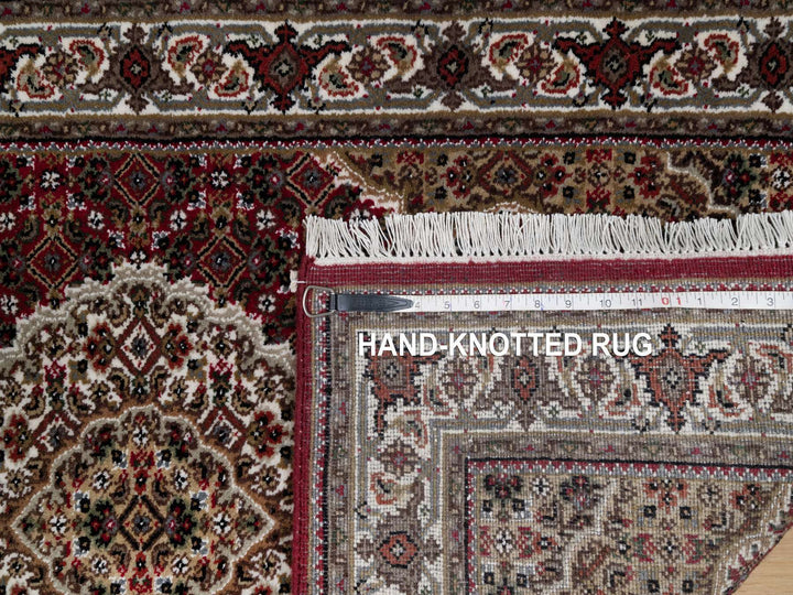 2'10" x 5'1" New Hand Knotted Red Wool Rectangle Oriental Rug - MOA10290984