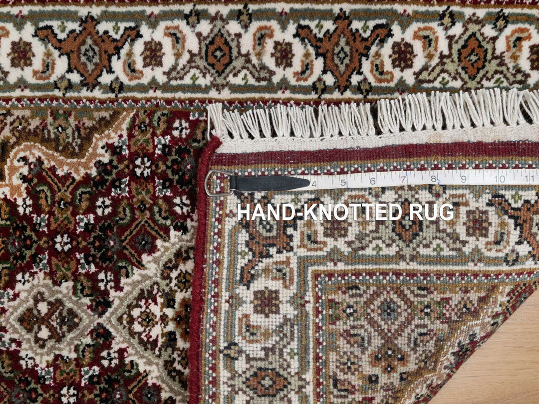 2'0" x 3'0" New Hand Knotted Red Wool Rectangle Oriental Rug - MOA10290993